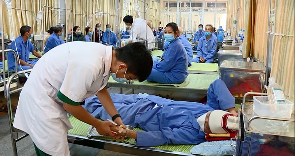 Trung tâm Ung bướu - Bệnh viện Đa khoa tỉnh Ninh Bình: Điều trị cho bệnh nhân ung thư bằng liệu pháp Điều trị đích (liệu pháp điều trị nhắm trúng đích).