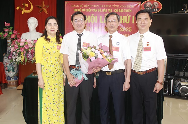 Đại hội các chi bộ trực thuộc Đảng ủy Bệnh viện Đa khoa tỉnh Ninh Bình nhiệm kỳ 2022 - 2025.
